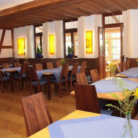 Karpfenhotel & Herrenhaus Im Gasthaus Sindel-Buckel Feuchtwangen Bagian luar foto