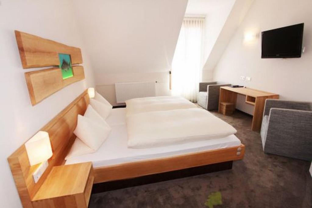 Karpfenhotel & Herrenhaus Im Gasthaus Sindel-Buckel Feuchtwangen Ruang foto
